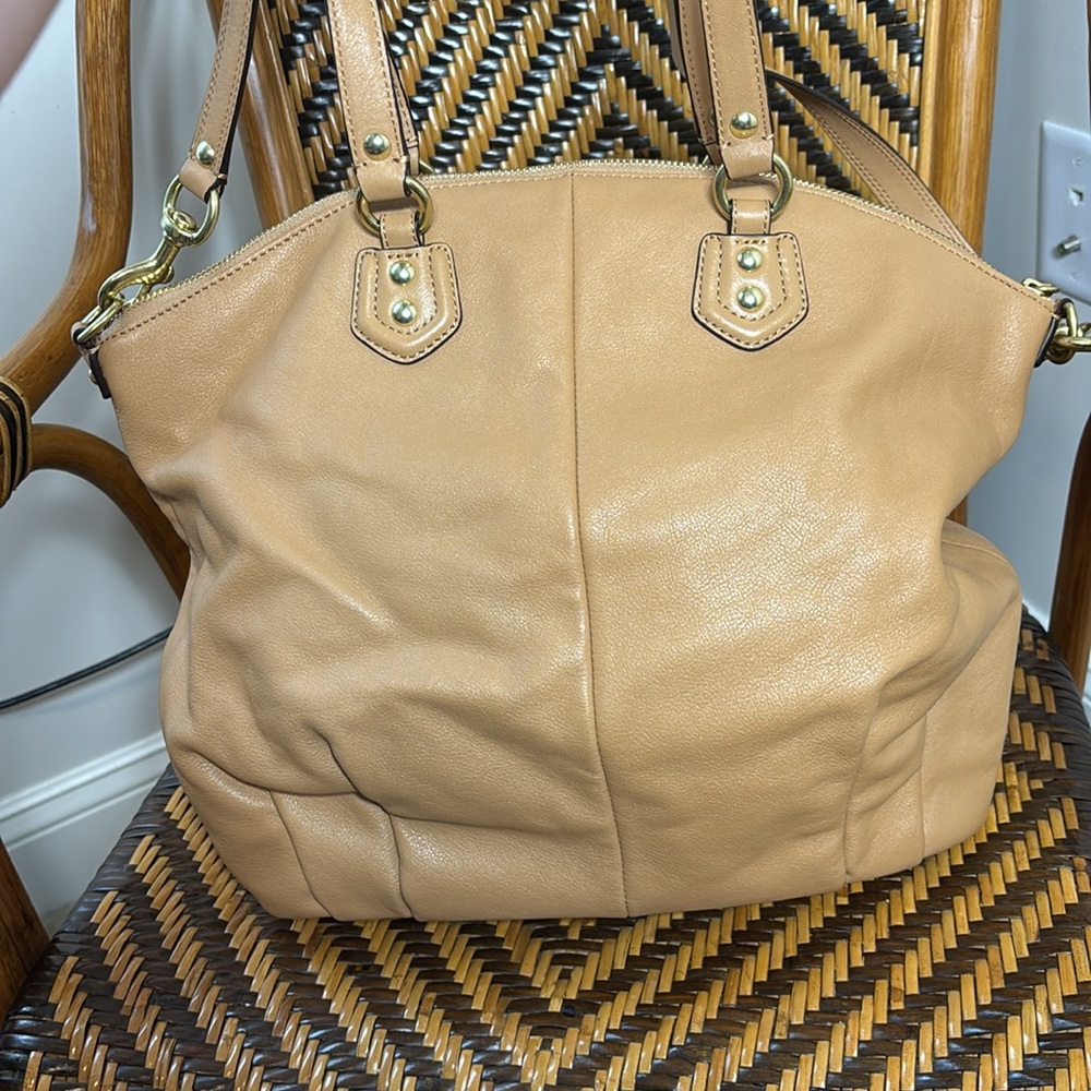 Coach Ashley Satchel Bag Tan Leather - Picture 3 of 7